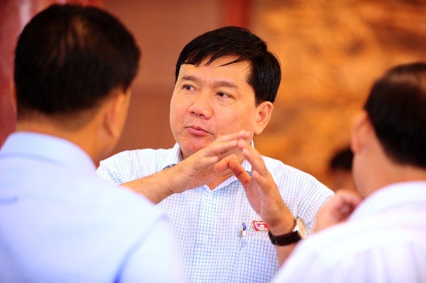 Bộ trưởng Đinh La Thăng: “Có tình trạng bắt tay nhau nâng giá”